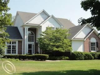 7304 Ilanaway Drive, West Bloomfield, MI 48324