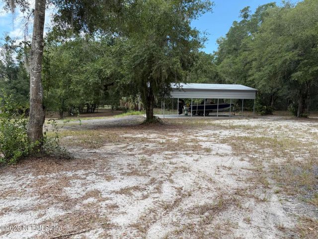 129 LAKE COMO Drive, Pomona Park, FL 32181