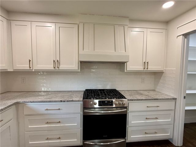 101 Fox Glove Lane, Bentonville, AR 72712