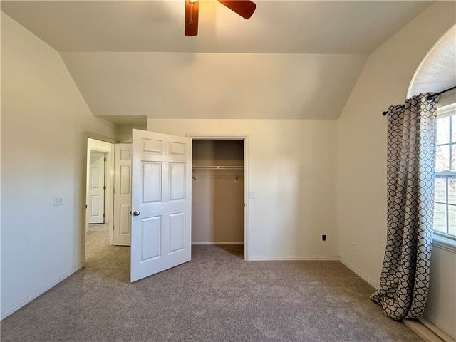 101 Fox Glove Lane, Bentonville, AR 72712