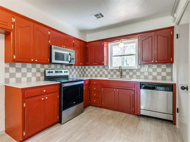 1715 Edgewood Drive, Edmond, OK 73013