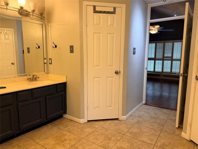 6835 Queensclub, Houston, TX 77069