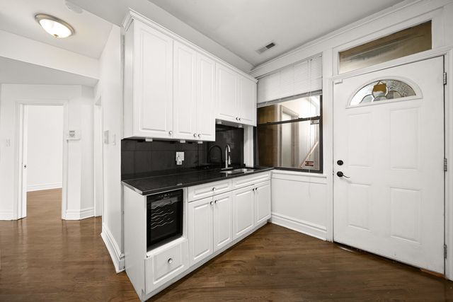 4054 W PALMER Street 2, Chicago, IL 60639