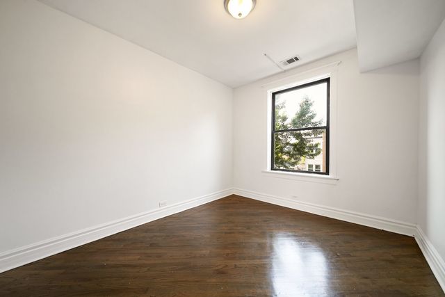 4054 W PALMER Street 2, Chicago, IL 60639