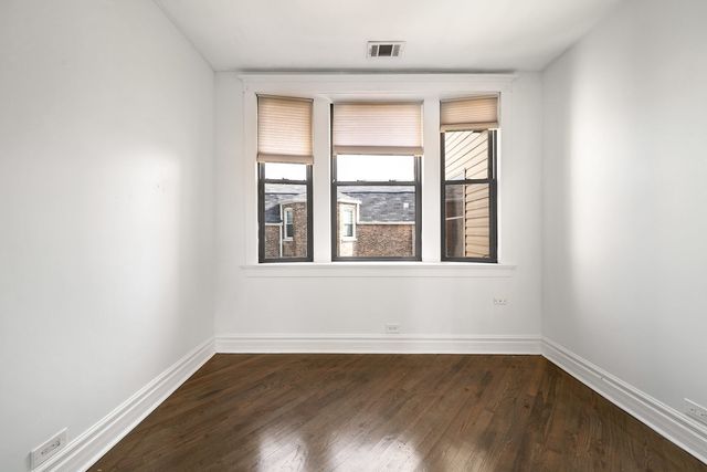 4054 W PALMER Street 2, Chicago, IL 60639