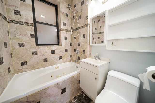 4054 W PALMER Street 2, Chicago, IL 60639
