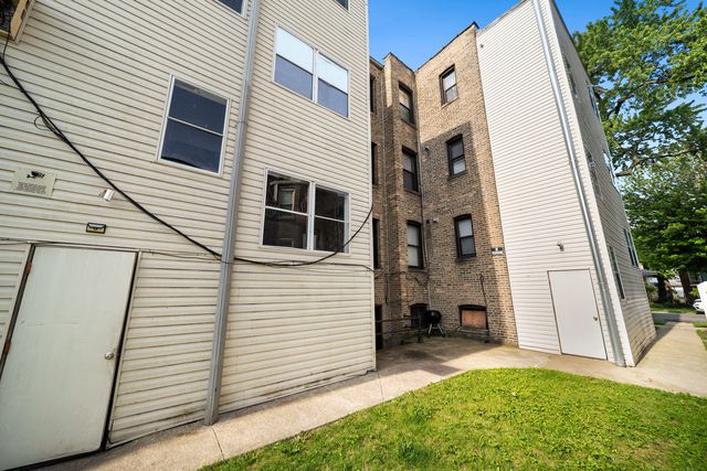 4054 W PALMER Street 2, Chicago, IL 60639