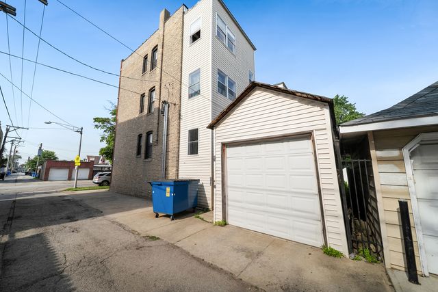 4054 W PALMER Street 2, Chicago, IL 60639