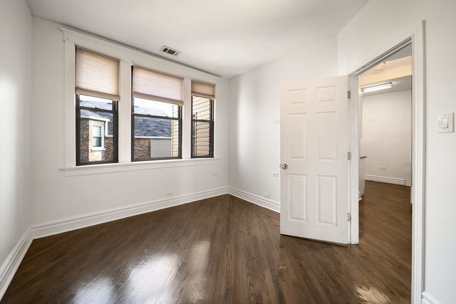 4054 W PALMER Street 2, Chicago, IL 60639