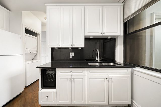 4054 W PALMER Street 2, Chicago, IL 60639