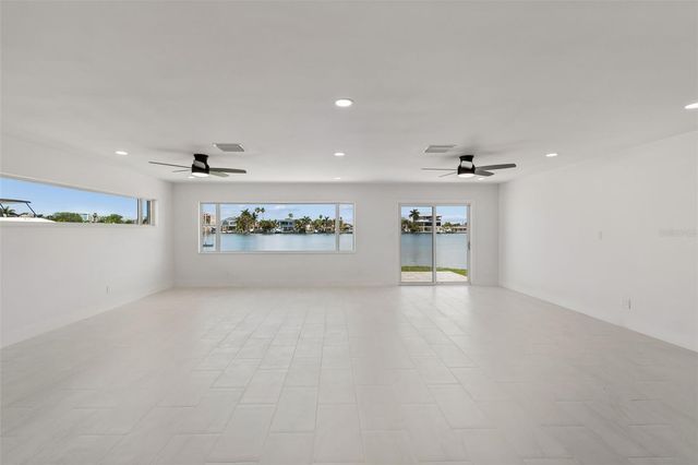 10238 TARPON DRIVE, Treasure Island, FL 33706