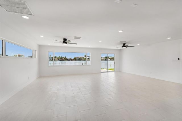 10238 TARPON DRIVE, Treasure Island, FL 33706