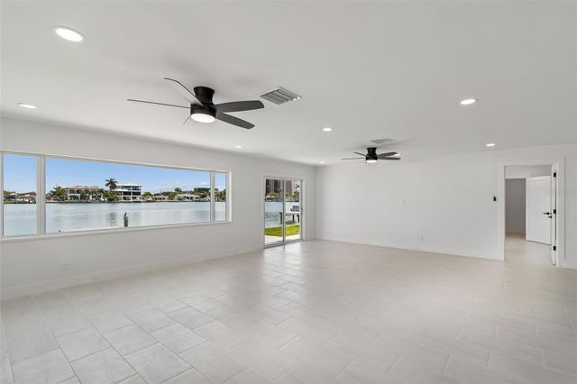 10238 TARPON DRIVE, Treasure Island, FL 33706