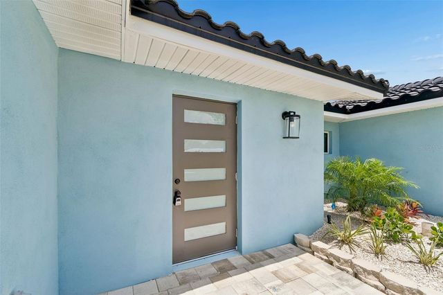 10238 TARPON DRIVE, Treasure Island, FL 33706