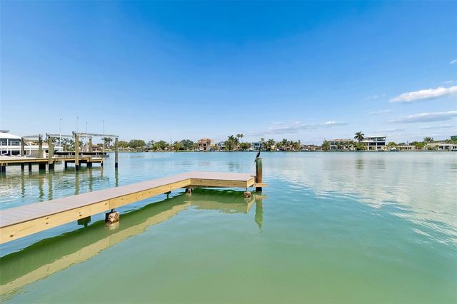 10238 TARPON DRIVE, Treasure Island, FL 33706