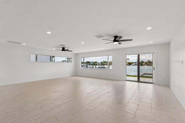 10238 TARPON DRIVE, Treasure Island, FL 33706