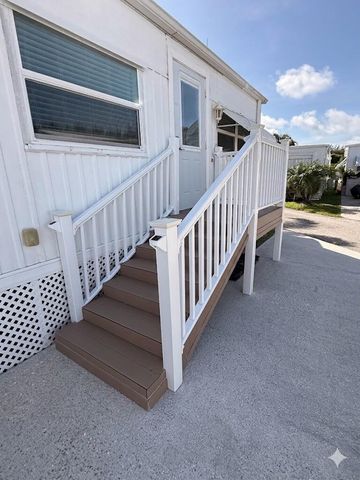 206 Eagle Drive E, Briny Breezes, FL 33435
