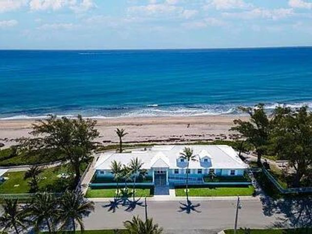 206 Eagle Drive E, Briny Breezes, FL 33435