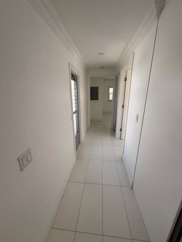206 Eagle Drive E, Briny Breezes, FL 33435