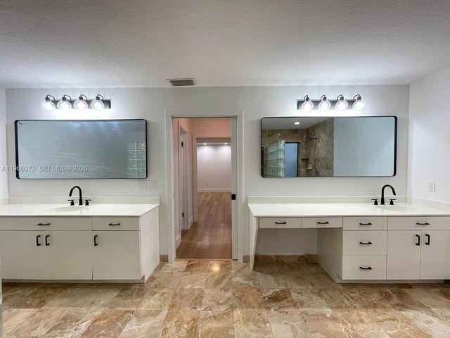 8501 SW 178th St 1, Palmetto Bay, FL 33157