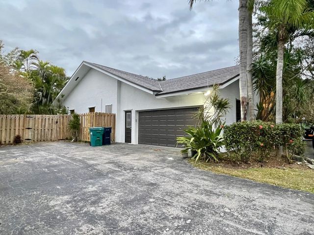 8501 SW 178th St 1, Palmetto Bay, FL 33157