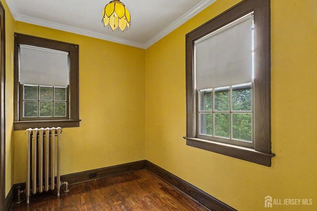 21 Elm Place, Milltown, NJ 08850
