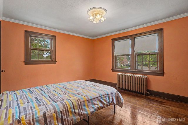 21 Elm Place, Milltown, NJ 08850
