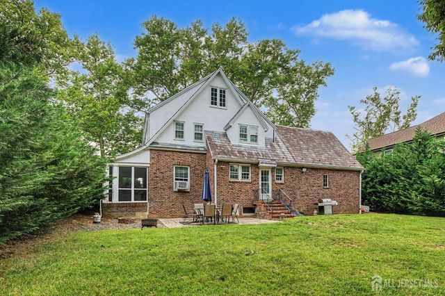 21 Elm Place, Milltown, NJ 08850