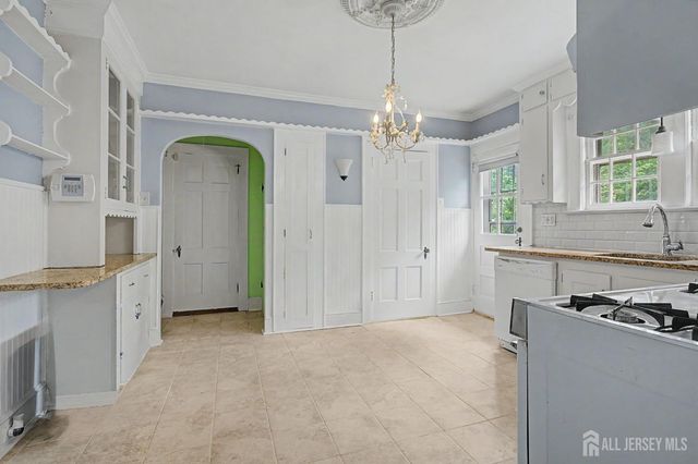 21 Elm Place, Milltown, NJ 08850