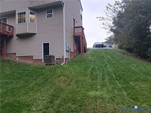 5347 Meadoway Rd, North Chesterfield, VA 23234