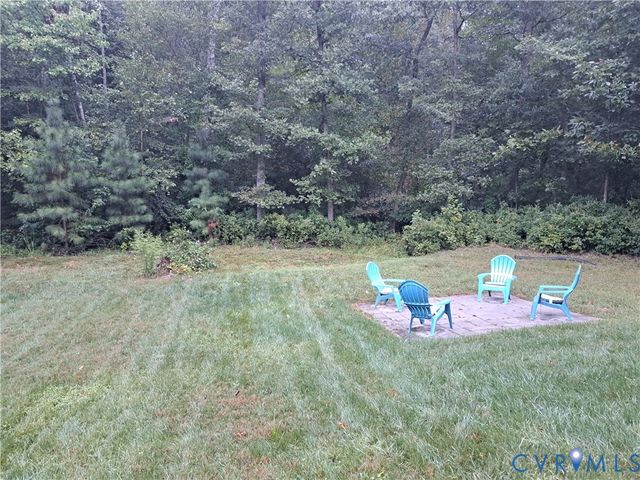 5347 Meadoway Rd, North Chesterfield, VA 23234