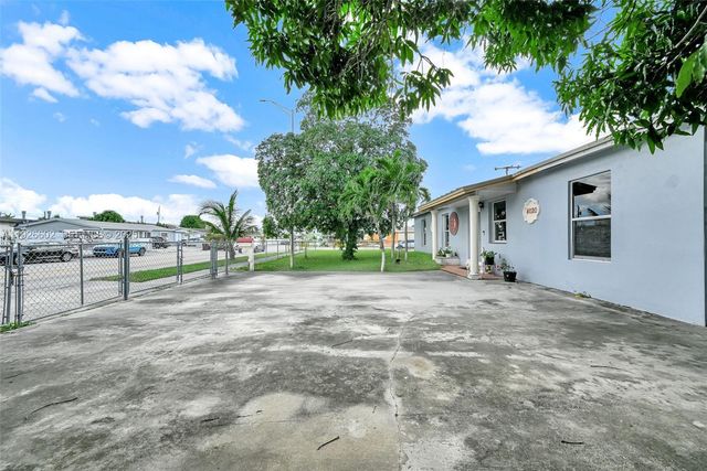 4020 E 10th Ave, Hialeah, FL 33013