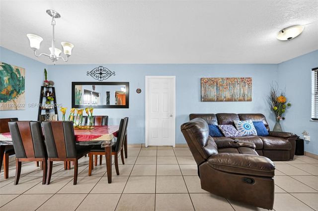 4020 E 10th Ave, Hialeah, FL 33013