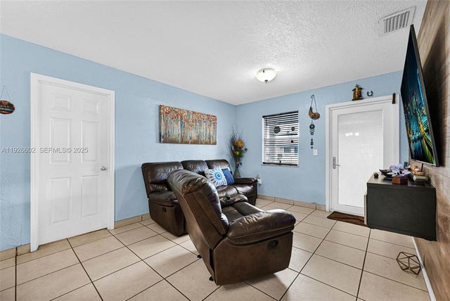 4020 E 10th Ave, Hialeah, FL 33013