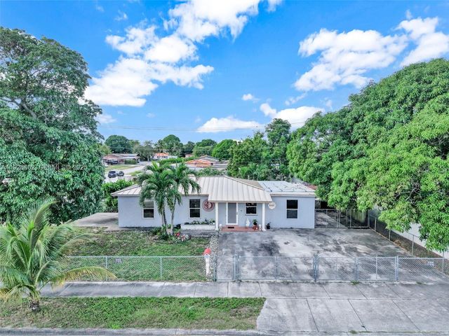 4020 E 10th Ave, Hialeah, FL 33013