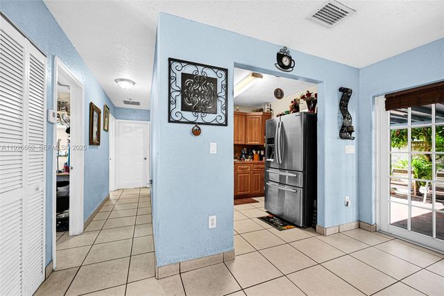 4020 E 10th Ave, Hialeah, FL 33013