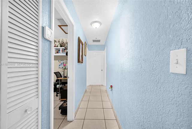 4020 E 10th Ave, Hialeah, FL 33013