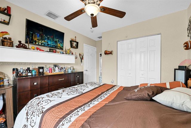 4020 E 10th Ave, Hialeah, FL 33013