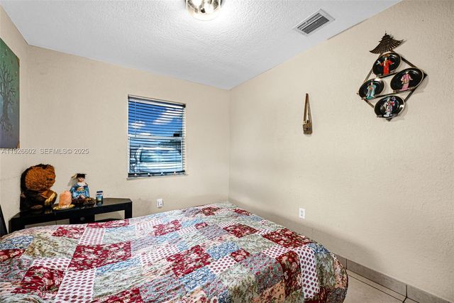 4020 E 10th Ave, Hialeah, FL 33013