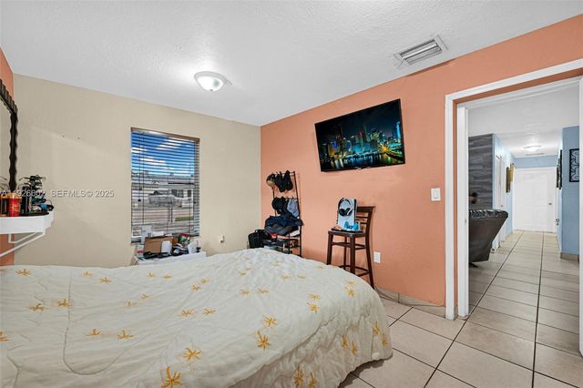 4020 E 10th Ave, Hialeah, FL 33013