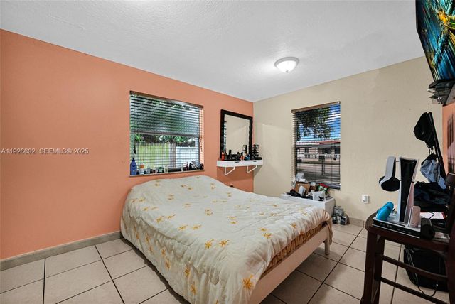 4020 E 10th Ave, Hialeah, FL 33013