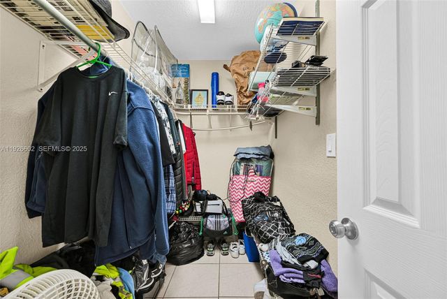 4020 E 10th Ave, Hialeah, FL 33013