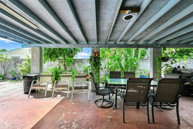 4020 E 10th Ave, Hialeah, FL 33013