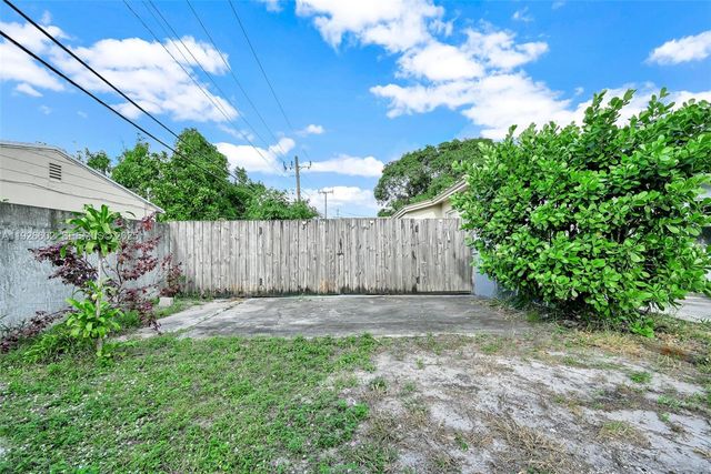 4020 E 10th Ave, Hialeah, FL 33013