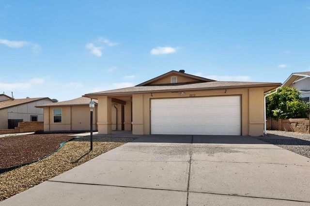 6286 ROADRUNNER Loop NE, Rio Rancho, NM 87144
