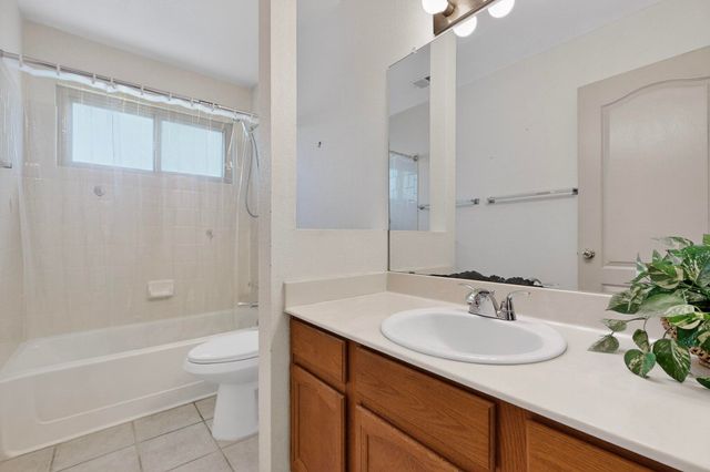 6286 ROADRUNNER Loop NE, Rio Rancho, NM 87144