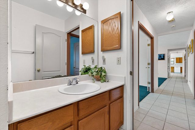 6286 ROADRUNNER Loop NE, Rio Rancho, NM 87144