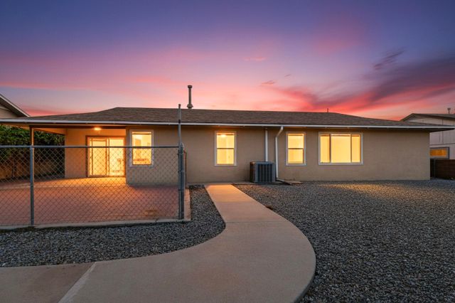 6286 ROADRUNNER Loop NE, Rio Rancho, NM 87144