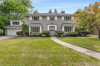 19262 Strathcona Drive, Detroit, MI 48203