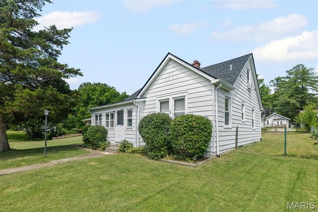 507 S 16th Street, Belleville, IL 62220
